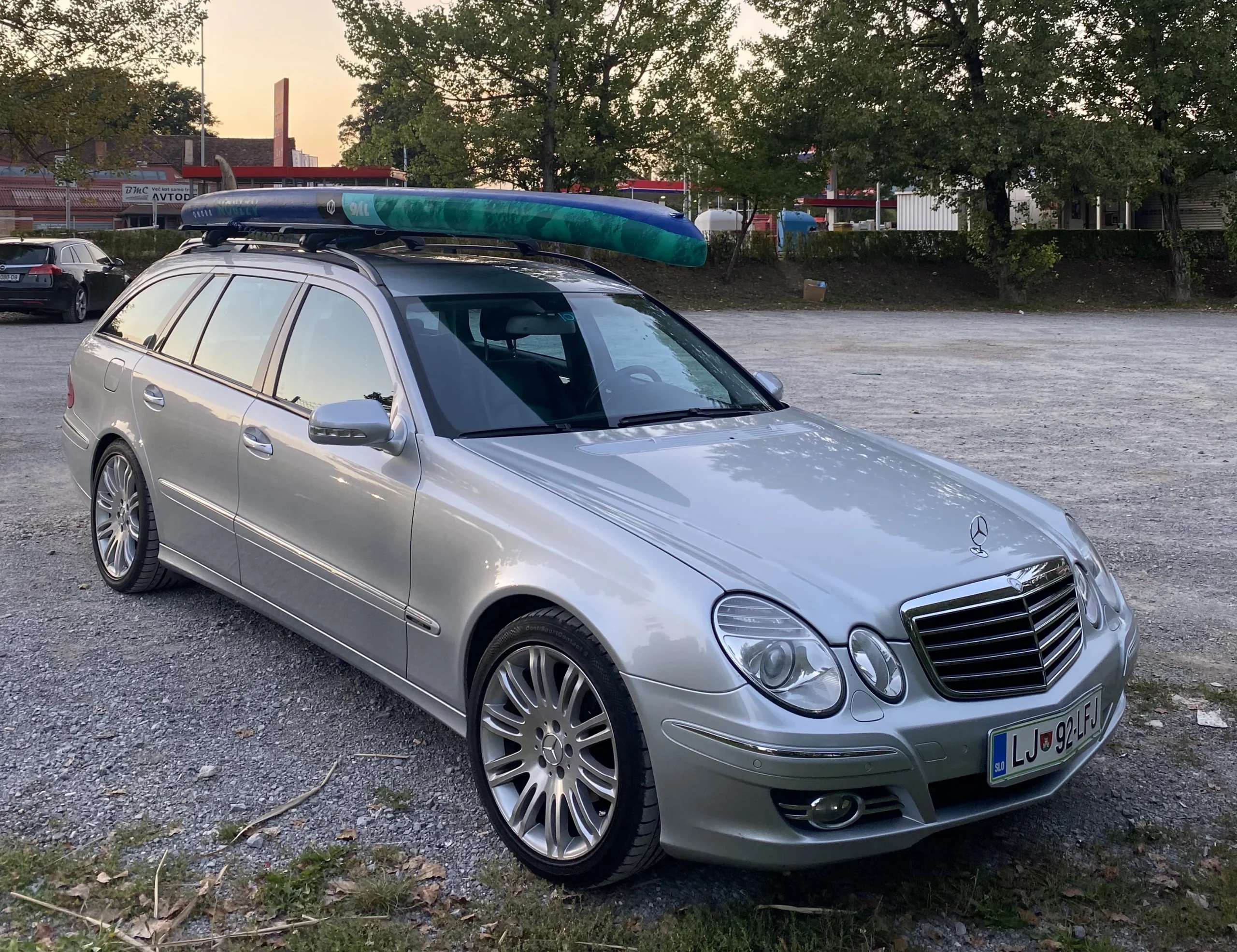 mercedes with sup board
