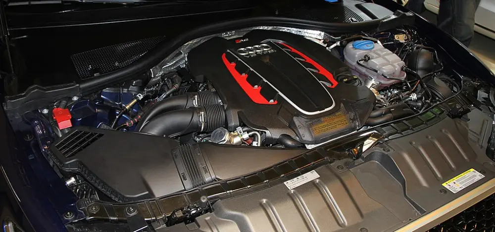 Audi S6 C7 CEUC 4.0 V8 Twin Turbo engine image